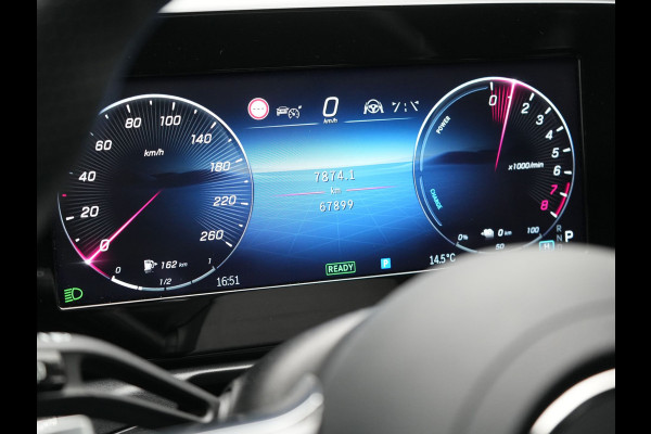 Mercedes-Benz C-Klasse Estate 300 e AMG Line NIEUW MODEL Plug In Hybrid 313pk Dealer O.H PHEV | Adaptive Cruise | Camera | Alcantara Sportstoelen Verwarmd | Sfeerverlichting | Virtual | Blis | Navigatie | DAB |