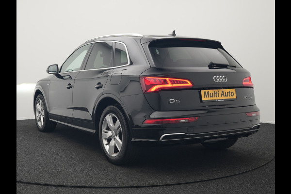 Audi Q5 50 TFSI e quattro S Line Plug In Hybrid 299pk Dealer O.H PHEV | Luchtvering | Trekhaak Af Fabriek | Adaptive Cruise | Camera | Virtual | Apple Carplay | Alcantara Sportstoelen Verwarmd | Keyless | Navigatie | DAB |