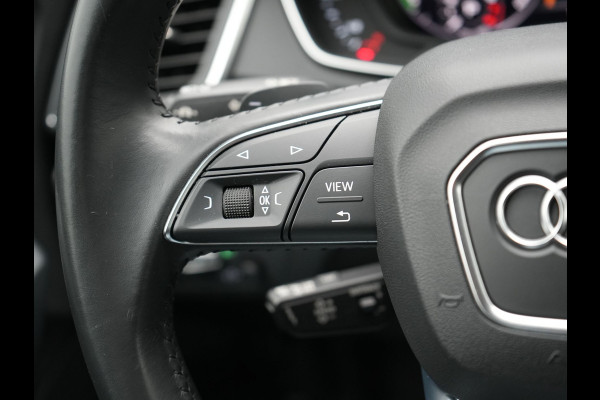 Audi Q5 50 TFSI e quattro S Line Plug In Hybrid 299pk Dealer O.H PHEV | Luchtvering | Trekhaak Af Fabriek | Adaptive Cruise | Camera | Virtual | Apple Carplay | Alcantara Sportstoelen Verwarmd | Keyless | Navigatie | DAB |