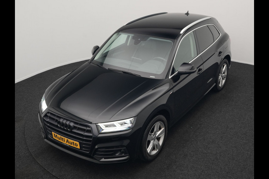 Audi Q5 50 TFSI e quattro S Line Plug In Hybrid 299pk Dealer O.H PHEV | Luchtvering | Trekhaak Af Fabriek | Adaptive Cruise | Camera | Virtual | Apple Carplay | Alcantara Sportstoelen Verwarmd | Keyless | Navigatie | DAB |