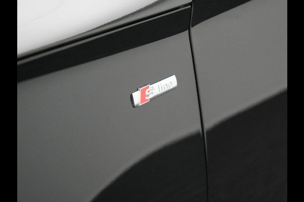 Audi Q5 50 TFSI e quattro S Line Plug In Hybrid 299pk Dealer O.H PHEV | Luchtvering | Trekhaak Af Fabriek | Adaptive Cruise | Camera | Virtual | Apple Carplay | Alcantara Sportstoelen Verwarmd | Keyless | Navigatie | DAB |