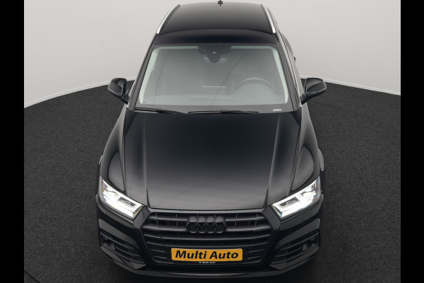 Audi Q5 50 TFSI e quattro S Line Plug In Hybrid 299pk Dealer O.H PHEV | Luchtvering | Trekhaak Af Fabriek | Adaptive Cruise | Camera | Virtual | Apple Carplay | Alcantara Sportstoelen Verwarmd | Keyless | Navigatie | DAB |