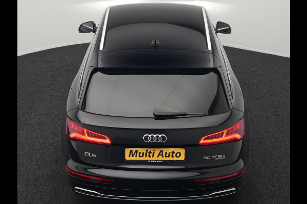 Audi Q5 50 TFSI e quattro S Line Plug In Hybrid 299pk Dealer O.H PHEV | Luchtvering | Trekhaak Af Fabriek | Adaptive Cruise | Camera | Virtual | Apple Carplay | Alcantara Sportstoelen Verwarmd | Keyless | Navigatie | DAB |