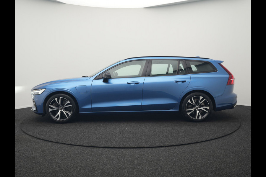 Volvo V60 T6 Recharge AWD R-Design Plug In Hybrid 340pk Dealer O.H PHEV | Trekhaak Af Fabriek | Adaptive Cruise | Camera | Lederen Sporstoelen Memory & Verwarmd | Harman & Kardon | Apple Carplay | Navigatie | Virtual | DAB |