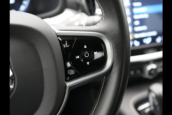 Volvo V60 T6 Recharge AWD R-Design Plug In Hybrid 340pk Dealer O.H PHEV | Trekhaak Af Fabriek | Adaptive Cruise | Camera | Lederen Sporstoelen Memory & Verwarmd | Harman & Kardon | Apple Carplay | Navigatie | Virtual | DAB |