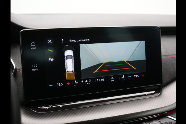 Škoda Octavia Combi 1.4 TSI RS iV Business Plug In Hybrid 245pk Dealer O.H PHEV | Adaptive Cruise | Camera | Sportstoelen Verwarmd | Apple Carplay | Navigatie | Crystal LED | Blis | Keyless | Stuur Verwarmd | Virtual | DAB |