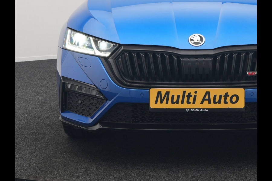 Škoda Octavia Combi 1.4 TSI RS iV Business Plug In Hybrid 245pk Dealer O.H PHEV | Adaptive Cruise | Camera | Sportstoelen Verwarmd | Apple Carplay | Navigatie | Crystal LED | Blis | Keyless | Stuur Verwarmd | Virtual | DAB |