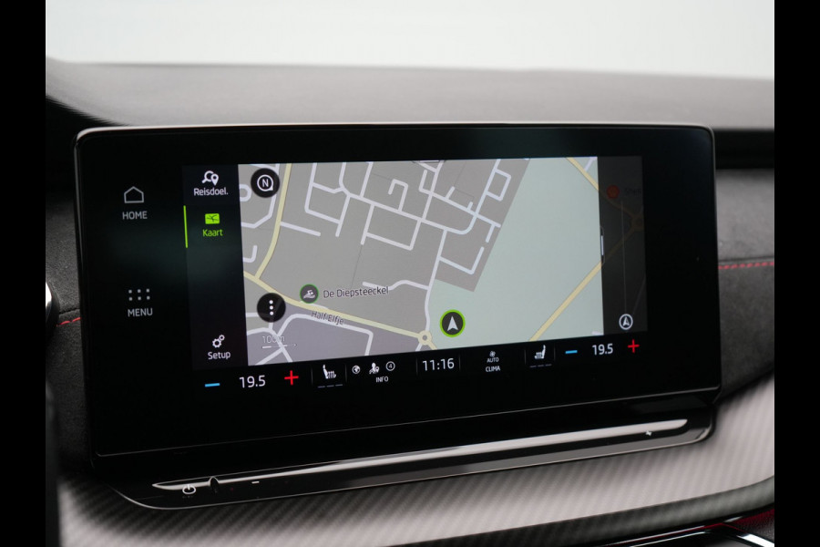 Škoda Octavia Combi 1.4 TSI RS iV Business Plug In Hybrid 245pk Dealer O.H PHEV | Adaptive Cruise | Camera | Sportstoelen Verwarmd | Apple Carplay | Navigatie | Crystal LED | Blis | Keyless | Stuur Verwarmd | Virtual | DAB |