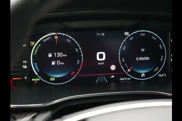 Škoda Octavia Combi 1.4 TSI RS iV Business Plug In Hybrid 245pk Dealer O.H PHEV | Adaptive Cruise | Camera | Sportstoelen Verwarmd | Apple Carplay | Navigatie | Crystal LED | Blis | Keyless | Stuur Verwarmd | Virtual | DAB |