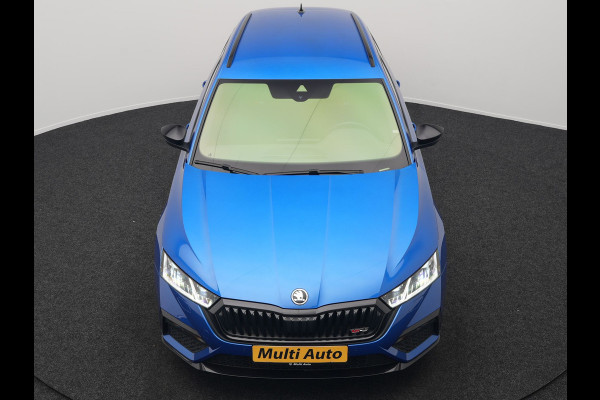 Škoda Octavia Combi 1.4 TSI RS iV Business Plug In Hybrid 245pk Dealer O.H PHEV | Adaptive Cruise | Camera | Sportstoelen Verwarmd | Apple Carplay | Navigatie | Crystal LED | Blis | Keyless | Stuur Verwarmd | Virtual | DAB |