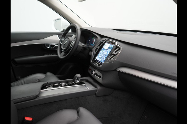 Volvo XC90 T8 Recharge AWD Core Bright Plug In Hybrid 456pk 7-Persoons Dealer O.H PHEV | Trekhaak Af Fabriek | Adaptive Cruise | Camera | Lederen Sportstoelen Memory & Verwarmd | Google Assistent | Apple Carplay | Stuur Verwarmd | Virtual | Blis | Navigatie | DAB |