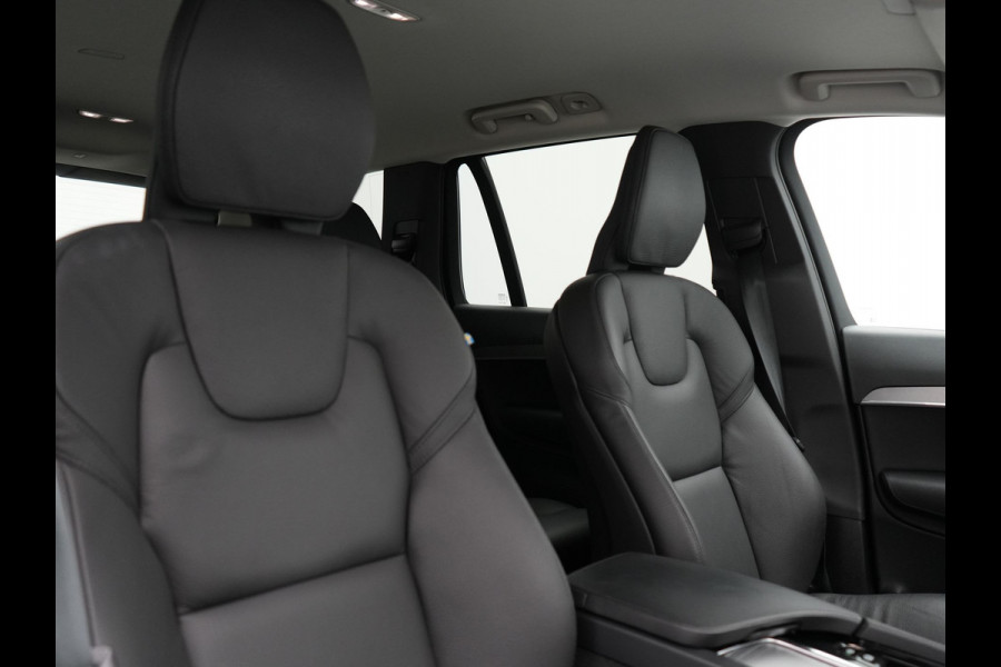 Volvo XC90 T8 Recharge AWD Core Bright Plug In Hybrid 456pk 7-Persoons Dealer O.H PHEV | Trekhaak Af Fabriek | Adaptive Cruise | Camera | Lederen Sportstoelen Memory & Verwarmd | Google Assistent | Apple Carplay | Stuur Verwarmd | Virtual | Blis | Navigatie | DAB |