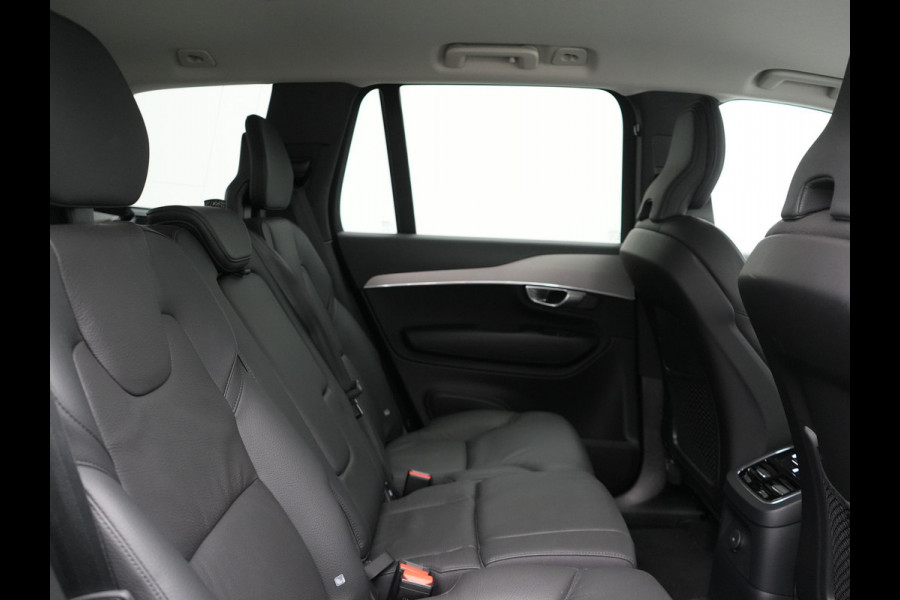 Volvo XC90 T8 Recharge AWD Core Bright Plug In Hybrid 456pk 7-Persoons Dealer O.H PHEV | Trekhaak Af Fabriek | Adaptive Cruise | Camera | Lederen Sportstoelen Memory & Verwarmd | Google Assistent | Apple Carplay | Stuur Verwarmd | Virtual | Blis | Navigatie | DAB |