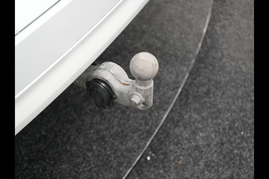 Volvo XC90 T8 Recharge AWD Core Bright Plug In Hybrid 456pk 7-Persoons Dealer O.H PHEV | Trekhaak Af Fabriek | Adaptive Cruise | Camera | Lederen Sportstoelen Memory & Verwarmd | Google Assistent | Apple Carplay | Stuur Verwarmd | Virtual | Blis | Navigatie | DAB |