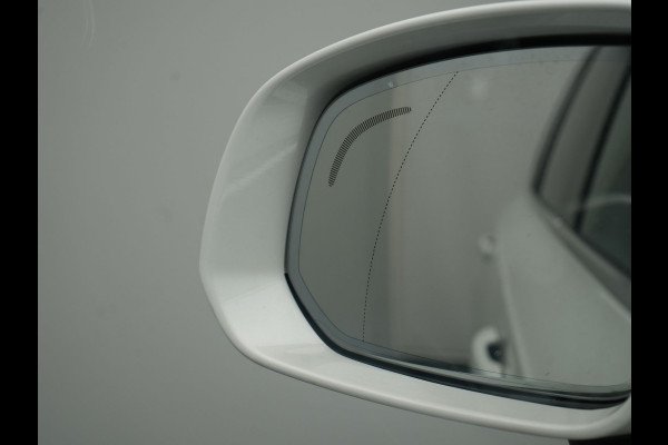 Volvo XC90 T8 Recharge AWD Core Bright Plug In Hybrid 456pk 7-Persoons Dealer O.H PHEV | Trekhaak Af Fabriek | Adaptive Cruise | Camera | Lederen Sportstoelen Memory & Verwarmd | Google Assistent | Apple Carplay | Stuur Verwarmd | Virtual | Blis | Navigatie | DAB |