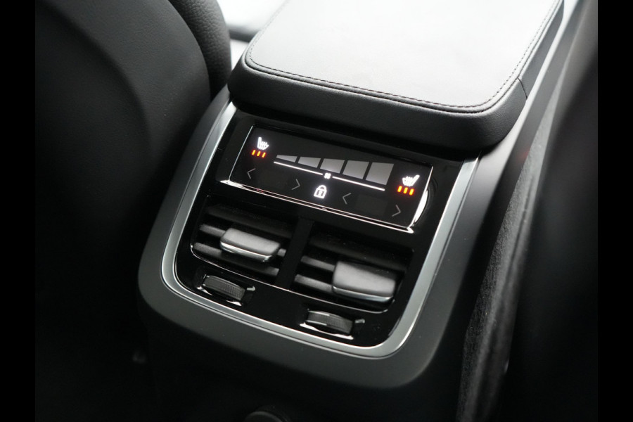 Volvo XC90 T8 Recharge AWD Core Bright Plug In Hybrid 456pk 7-Persoons Dealer O.H PHEV | Trekhaak Af Fabriek | Adaptive Cruise | Camera | Lederen Sportstoelen Memory & Verwarmd | Google Assistent | Apple Carplay | Stuur Verwarmd | Virtual | Blis | Navigatie | DAB |