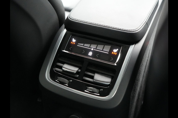 Volvo XC90 T8 Recharge AWD Core Bright Plug In Hybrid 456pk 7-Persoons Dealer O.H PHEV | Trekhaak Af Fabriek | Adaptive Cruise | Camera | Lederen Sportstoelen Memory & Verwarmd | Google Assistent | Apple Carplay | Stuur Verwarmd | Virtual | Blis | Navigatie | DAB |