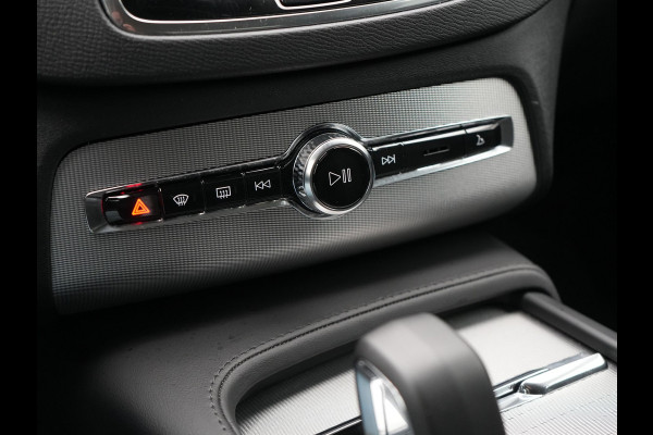 Volvo XC90 T8 Recharge AWD Core Bright Plug In Hybrid 456pk 7-Persoons Dealer O.H PHEV | Trekhaak Af Fabriek | Adaptive Cruise | Camera | Lederen Sportstoelen Memory & Verwarmd | Google Assistent | Apple Carplay | Stuur Verwarmd | Virtual | Blis | Navigatie | DAB |