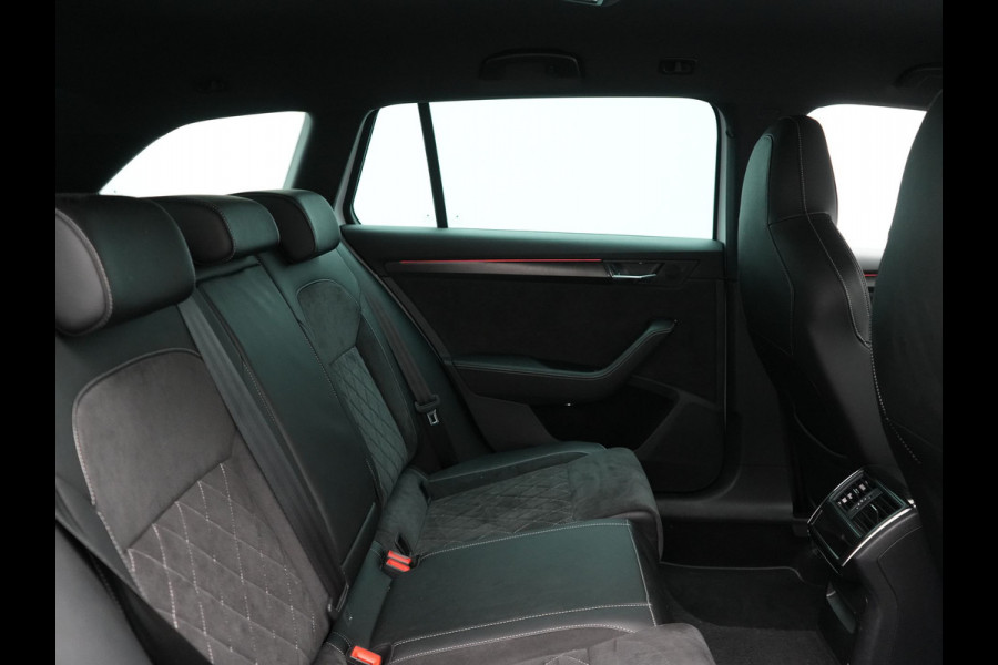 Škoda Superb Combi 1.4 TSI iV Sportline Dealer O.H PHEV | Trekhaak Af Fabriek | Adaptive Cruise | Alcantara Sportstoelen Memory & Verwarmd | Canton Audio | Apple Carplay | Stuur Verwarmd | Keyless | Sfeerverlichting |  Navigatie | DAB |