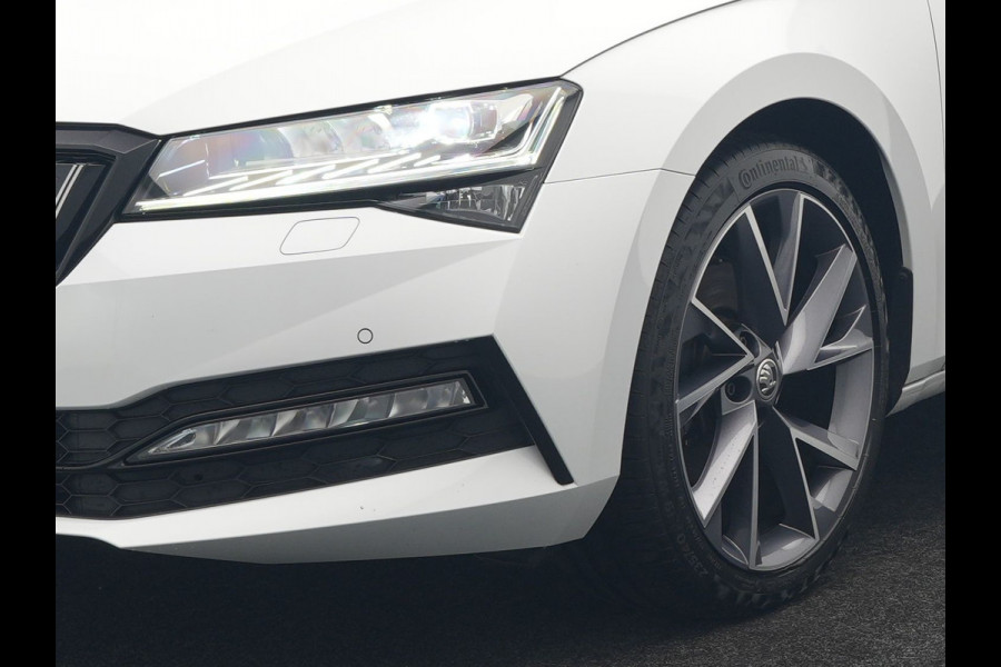 Škoda Superb Combi 1.4 TSI iV Sportline Dealer O.H PHEV | Trekhaak Af Fabriek | Adaptive Cruise | Alcantara Sportstoelen Memory & Verwarmd | Canton Audio | Apple Carplay | Stuur Verwarmd | Keyless | Sfeerverlichting |  Navigatie | DAB |