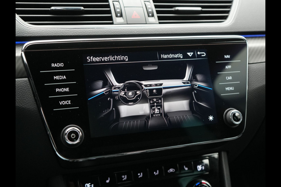 Škoda Superb Combi 1.4 TSI iV Sportline Dealer O.H PHEV | Trekhaak Af Fabriek | Adaptive Cruise | Alcantara Sportstoelen Memory & Verwarmd | Canton Audio | Apple Carplay | Stuur Verwarmd | Keyless | Sfeerverlichting |  Navigatie | DAB |