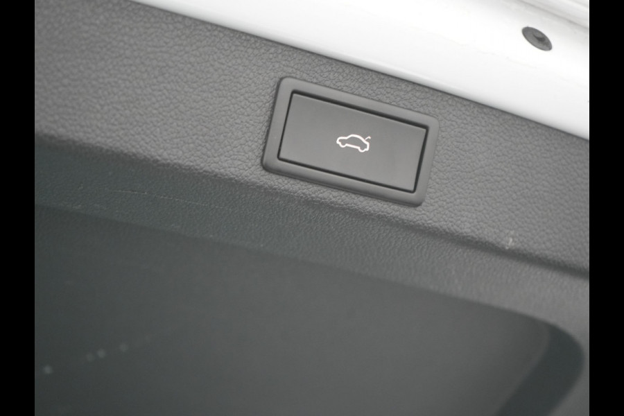 Škoda Superb Combi 1.4 TSI iV Sportline Dealer O.H PHEV | Trekhaak Af Fabriek | Adaptive Cruise | Alcantara Sportstoelen Memory & Verwarmd | Canton Audio | Apple Carplay | Stuur Verwarmd | Keyless | Sfeerverlichting |  Navigatie | DAB |