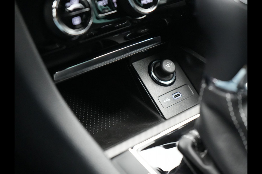 Škoda Superb Combi 1.4 TSI iV Sportline Dealer O.H PHEV | Trekhaak Af Fabriek | Adaptive Cruise | Alcantara Sportstoelen Memory & Verwarmd | Canton Audio | Apple Carplay | Stuur Verwarmd | Keyless | Sfeerverlichting |  Navigatie | DAB |