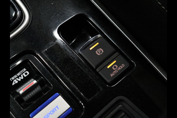 Mitsubishi Outlander 2.4 PHEV Pure+ [TREKHAAK, CAMERA, CRUISE CONTROL, BLUETOOTH TELEFOON, STOELVERWARMING, FLIPPERS, CLIMATE CONTROL, NIEUWSTAAT]