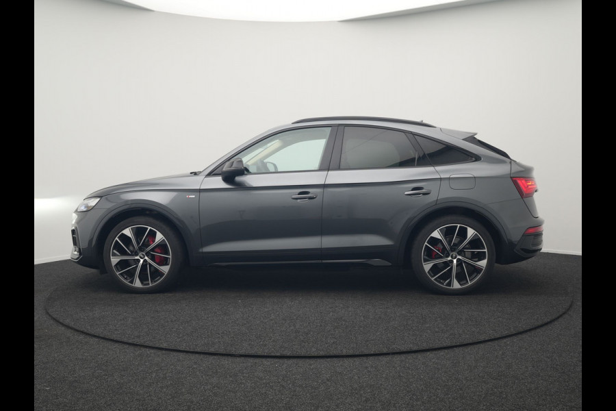 Audi Q5 Sportback 50 TFSI e S Line Plug In Hybrid 300pk Dealer O.H PHEV | Luchtvering | Matrix LED | 21"Audi Sport L.M | Sfeerverlichting | Lederen Sportstoelen Verwarmd | Cruise Control | Navigatie | Virtual | DAB |