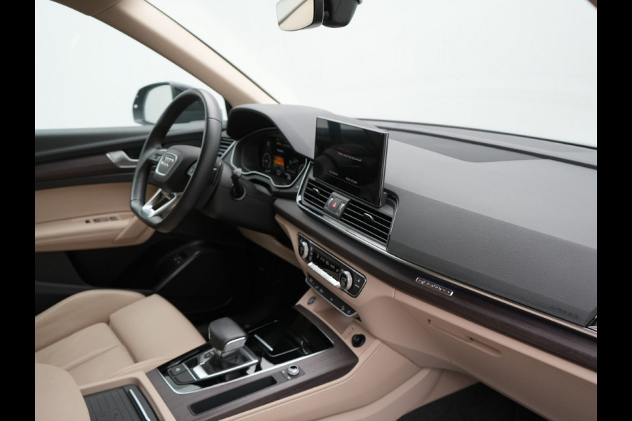 Audi Q5 Sportback 50 TFSI e S Line Plug In Hybrid 300pk Dealer O.H PHEV | Luchtvering | Matrix LED | 21"Audi Sport L.M | Sfeerverlichting | Lederen Sportstoelen Verwarmd | Cruise Control | Navigatie | Virtual | DAB |