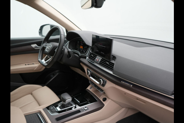 Audi Q5 Sportback 50 TFSI e S Line Plug In Hybrid 300pk Dealer O.H PHEV | Luchtvering | Matrix LED | 21"Audi Sport L.M | Sfeerverlichting | Lederen Sportstoelen Verwarmd | Cruise Control | Navigatie | Virtual | DAB |