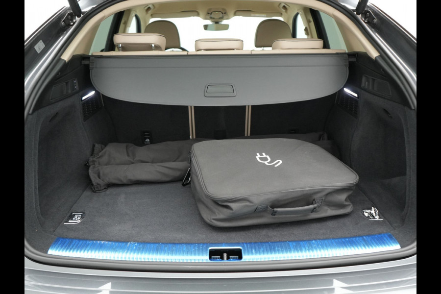Audi Q5 Sportback 50 TFSI e S Line Plug In Hybrid 300pk Dealer O.H PHEV | Luchtvering | Matrix LED | 21"Audi Sport L.M | Sfeerverlichting | Lederen Sportstoelen Verwarmd | Cruise Control | Navigatie | Virtual | DAB |