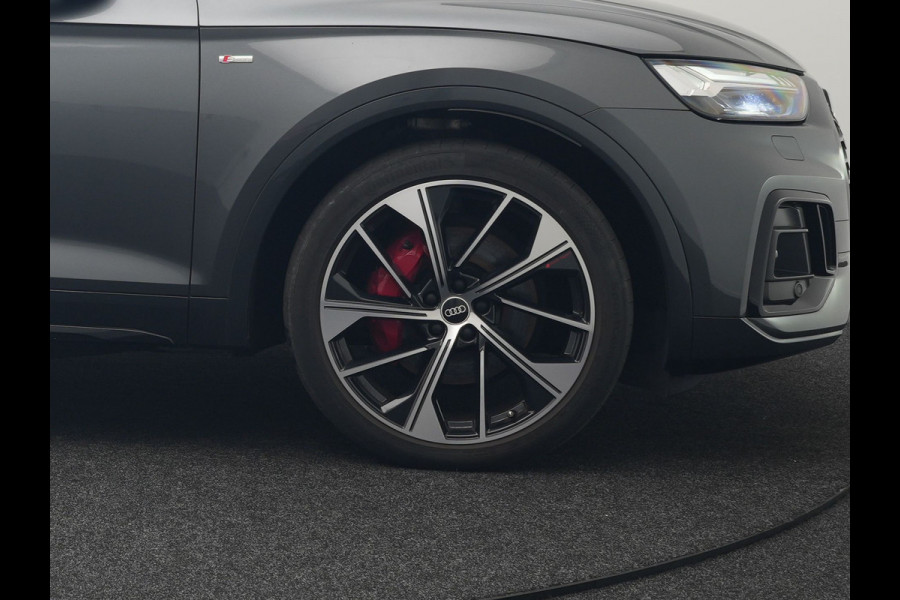 Audi Q5 Sportback 50 TFSI e S Line Plug In Hybrid 300pk Dealer O.H PHEV | Luchtvering | Matrix LED | 21"Audi Sport L.M | Sfeerverlichting | Lederen Sportstoelen Verwarmd | Cruise Control | Navigatie | Virtual | DAB |