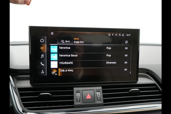 Audi Q5 Sportback 50 TFSI e S Line Plug In Hybrid 300pk Dealer O.H PHEV | Luchtvering | Matrix LED | 21"Audi Sport L.M | Sfeerverlichting | Lederen Sportstoelen Verwarmd | Cruise Control | Navigatie | Virtual | DAB |