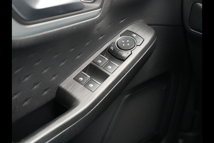 Ford Kuga 1.5 Ecoboost 150pk Dealer o.H | 1800kg Trekgewicht | Navigatie | Stoelen & Stuur Verwarmd | Apple Carplay | DAB |