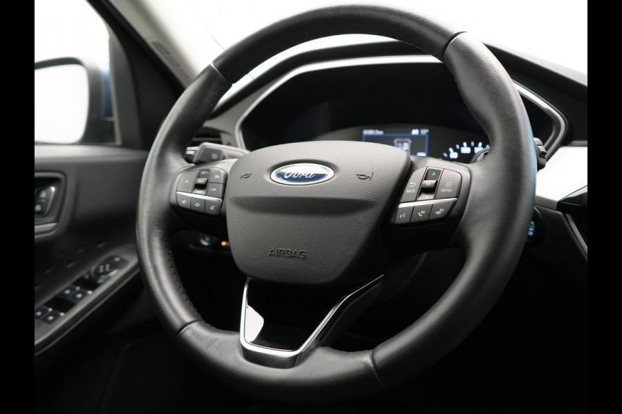Ford Kuga 1.5 Ecoboost 150pk Dealer o.H | 1800kg Trekgewicht | Navigatie | Stoelen & Stuur Verwarmd | Apple Carplay | DAB |
