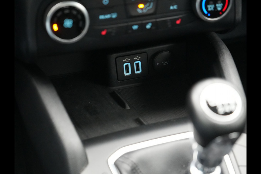 Ford Kuga 1.5 Ecoboost 150pk Dealer o.H | 1800kg Trekgewicht | Navigatie | Stoelen & Stuur Verwarmd | Apple Carplay | DAB |