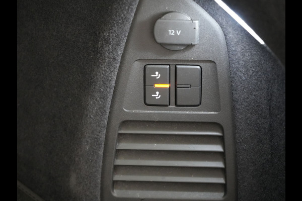 Volkswagen Touareg 3.0 TSi eHybrid 4MOTION Plug In Hybrid 381pk Dealer O.H PHEV | Trekhaak Af Fabriek | Lederen Sportstoelen Massage & Memory | Panodak | Adaptive Cruise | Stoelventilatie | Stoelen & Stuur Verwarmd | Blis | Keyless | Apple Carplay | Navigatie | DAB