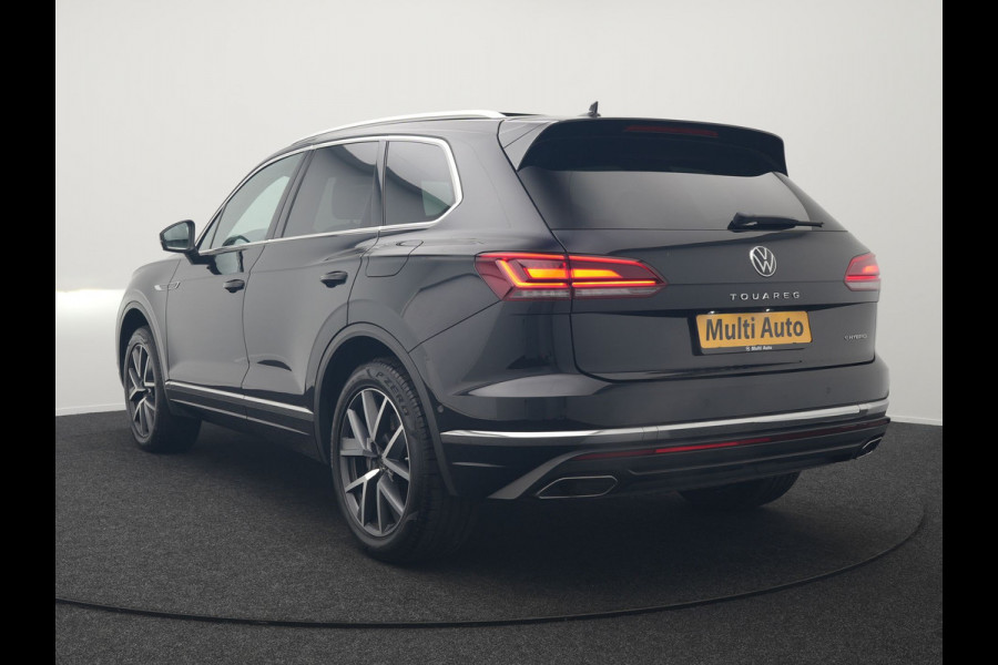 Volkswagen Touareg 3.0 TSi eHybrid 4MOTION Plug In Hybrid 381pk Dealer O.H PHEV | Trekhaak Af Fabriek | Lederen Sportstoelen Massage & Memory | Panodak | Adaptive Cruise | Stoelventilatie | Stoelen & Stuur Verwarmd | Blis | Keyless | Apple Carplay | Navigatie | DAB
