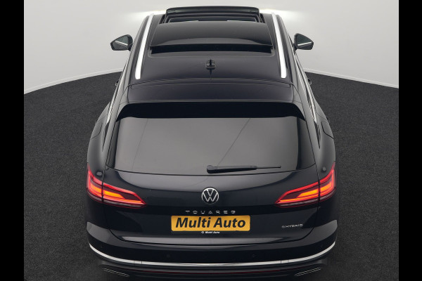 Volkswagen Touareg 3.0 TSi eHybrid 4MOTION Plug In Hybrid 381pk Dealer O.H PHEV | Trekhaak Af Fabriek | Lederen Sportstoelen Massage & Memory | Panodak | Adaptive Cruise | Stoelventilatie | Stoelen & Stuur Verwarmd | Blis | Keyless | Apple Carplay | Navigatie | DAB