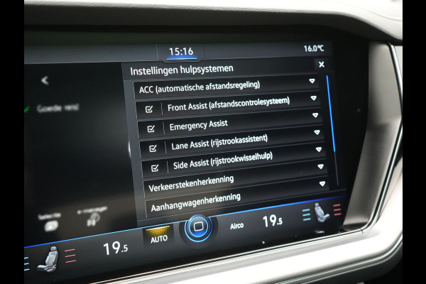 Volkswagen Touareg 3.0 TSi eHybrid 4MOTION Plug In Hybrid 381pk Dealer O.H PHEV | Trekhaak Af Fabriek | Lederen Sportstoelen Massage & Memory | Panodak | Adaptive Cruise | Stoelventilatie | Stoelen & Stuur Verwarmd | Blis | Keyless | Apple Carplay | Navigatie | DAB