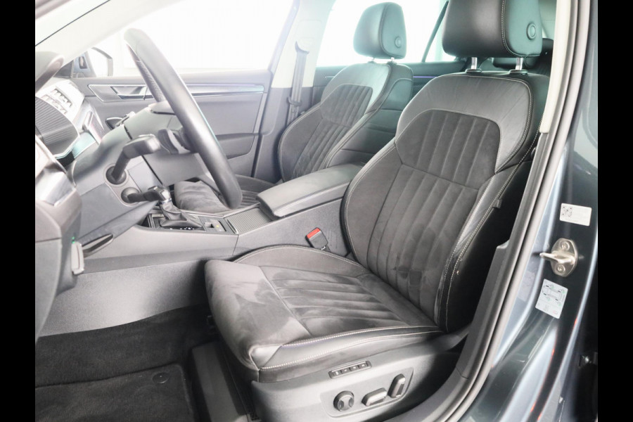 Škoda Superb Combi 1.5 TSI ACT Business Edition 150pk | Panoramadak | Navigatie | Trekhaak | Adaptieve cruise controle | Elektrisch verstelbare voorstoel