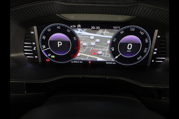 Škoda Superb Combi 1.5 TSI ACT Business Edition 150pk | Panoramadak | Navigatie | Trekhaak | Adaptieve cruise controle | Elektrisch verstelbare voorstoel