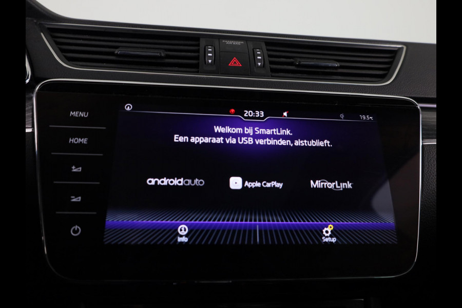 Škoda Superb Combi 1.5 TSI ACT Business Edition 150pk | Panoramadak | Navigatie | Trekhaak | Adaptieve cruise controle | Elektrisch verstelbare voorstoel