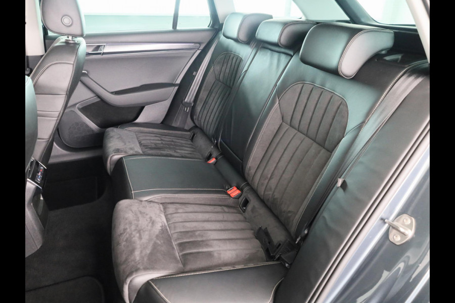 Škoda Superb Combi 1.5 TSI ACT Business Edition 150pk | Panoramadak | Navigatie | Trekhaak | Adaptieve cruise controle | Elektrisch verstelbare voorstoel