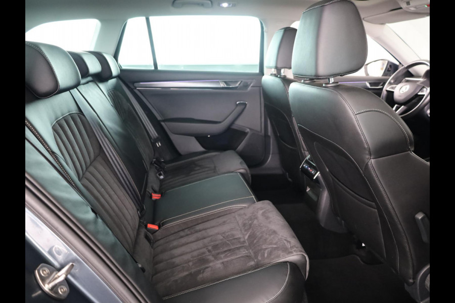 Škoda Superb Combi 1.5 TSI ACT Business Edition 150pk | Panoramadak | Navigatie | Trekhaak | Adaptieve cruise controle | Elektrisch verstelbare voorstoel