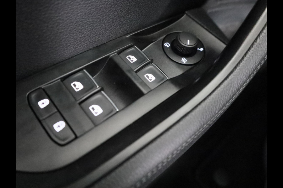 Škoda Superb Combi 1.5 TSI ACT Business Edition 150pk | Panoramadak | Navigatie | Trekhaak | Adaptieve cruise controle | Elektrisch verstelbare voorstoel