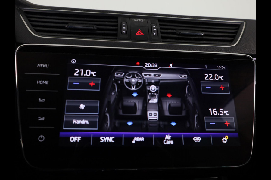 Škoda Superb Combi 1.5 TSI ACT Business Edition 150pk | Panoramadak | Navigatie | Trekhaak | Adaptieve cruise controle | Elektrisch verstelbare voorstoel