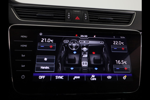 Škoda Superb Combi 1.5 TSI ACT Business Edition 150pk | Panoramadak | Navigatie | Trekhaak | Adaptieve cruise controle | Elektrisch verstelbare voorstoel