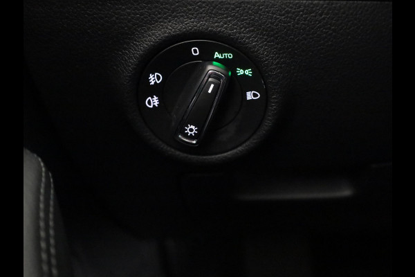 Škoda Superb Combi 1.5 TSI ACT Business Edition 150pk | Panoramadak | Navigatie | Trekhaak | Adaptieve cruise controle | Elektrisch verstelbare voorstoel
